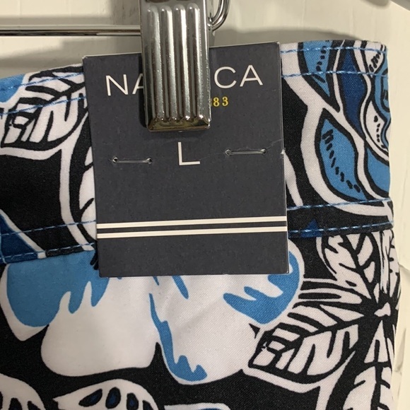 Men’s Nautica Board Shorts /Swim Trunks Size Large NWT - Picture 2 of 6